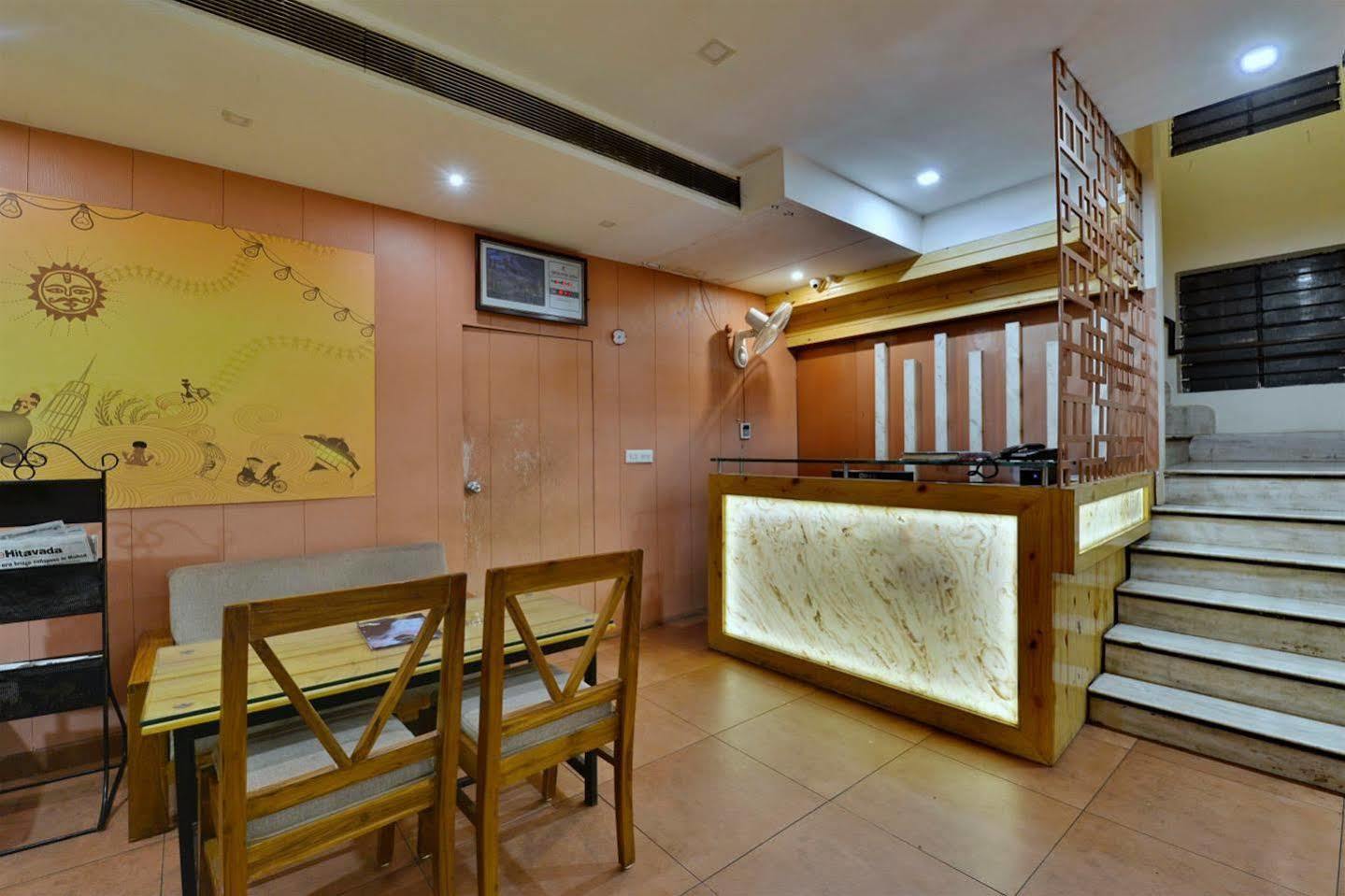 Hotel Kanishka Rāipur Exterior foto